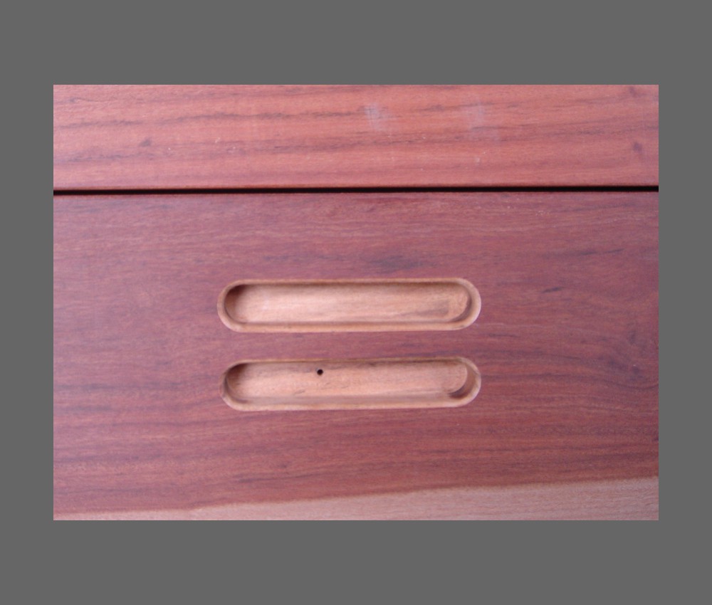 detail kitchen drawer handles