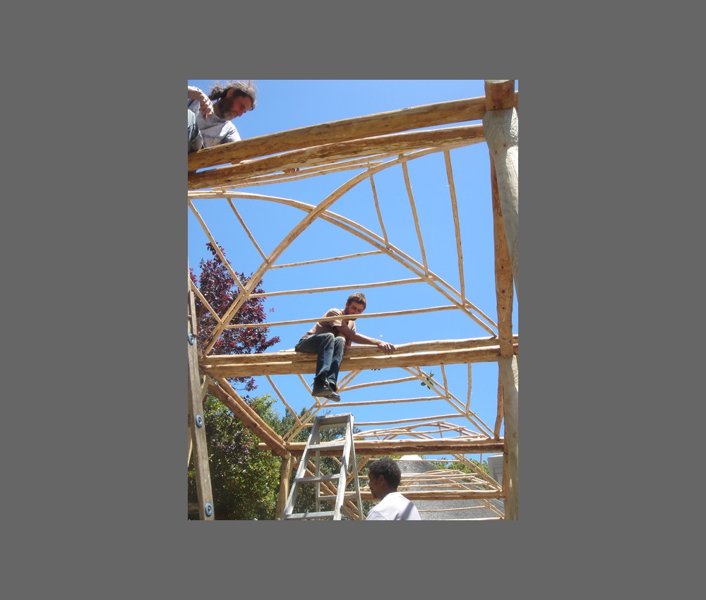 pergola during assembly 1